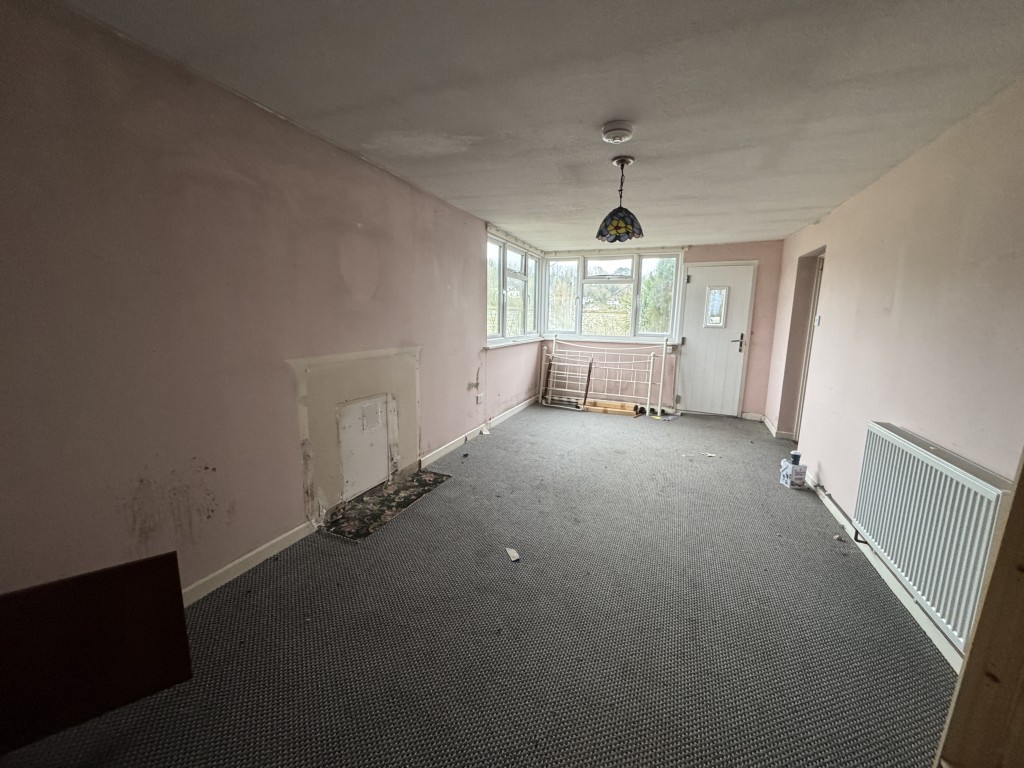 Lot: 156 - TWO DETACHED BUNGALOWS FOR IMPROVEMENT IN POPULAR LOCATION - 9- Living room